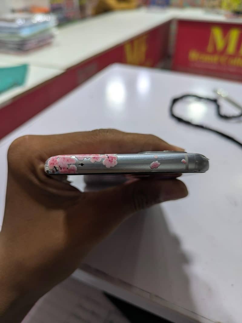 One Plus 9 Pro 4