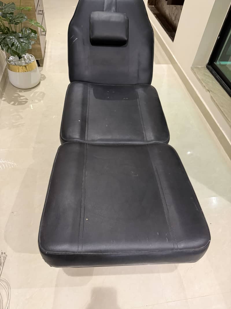 Facial Bed 2