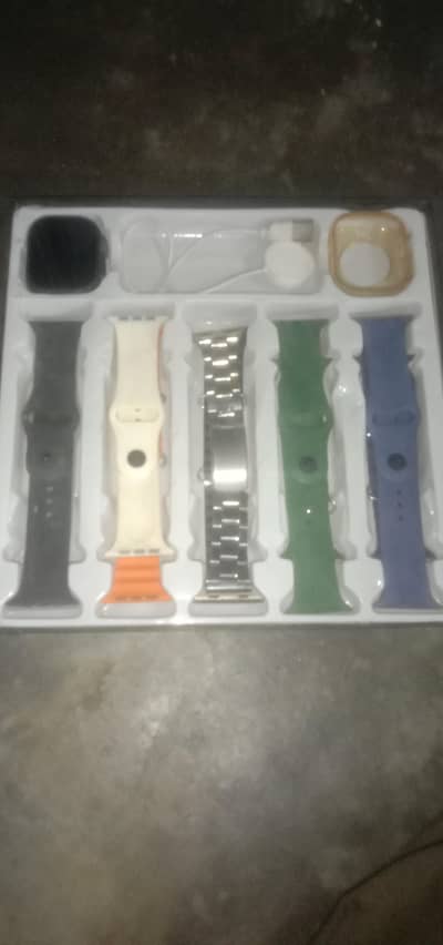 Ultra 10.10 in. 1 strap smart watch