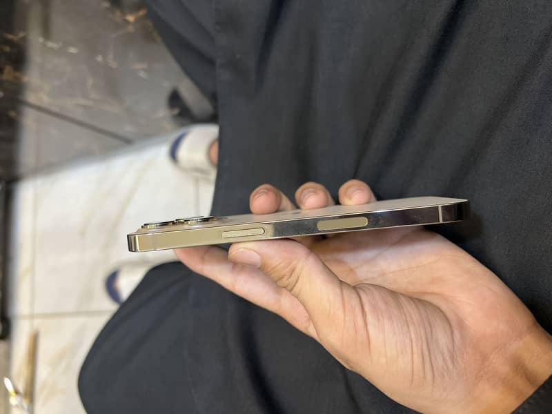 iPhone 13 pro JV 5
