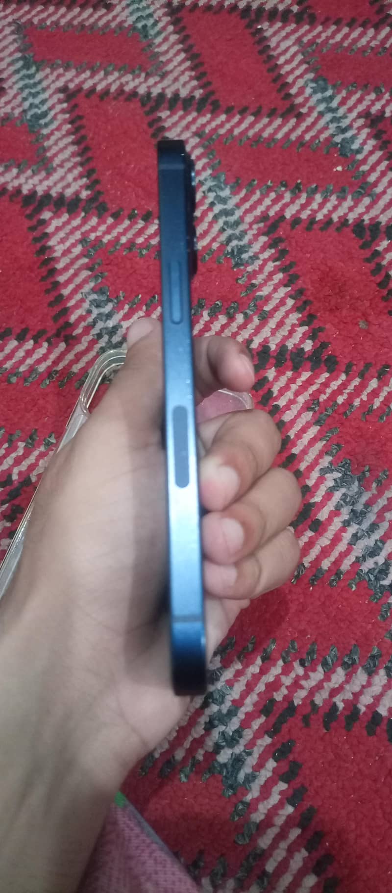 Apple iPhone 13 1