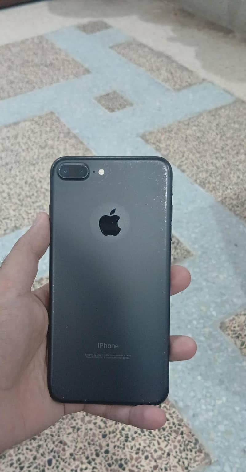 Apple iPhone 7 Plus 1