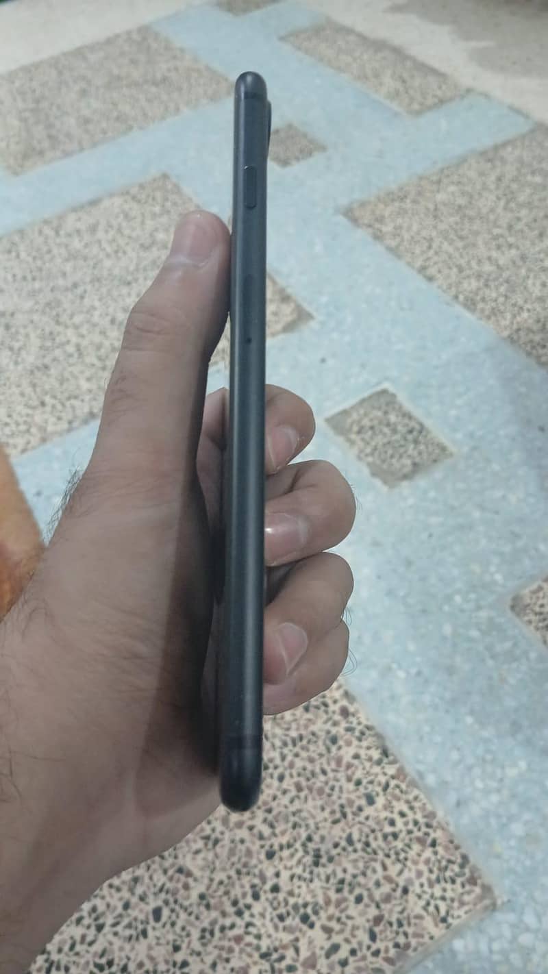 Apple iPhone 7 Plus 4