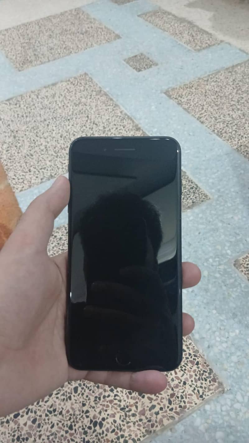 Apple iPhone 7 Plus 5