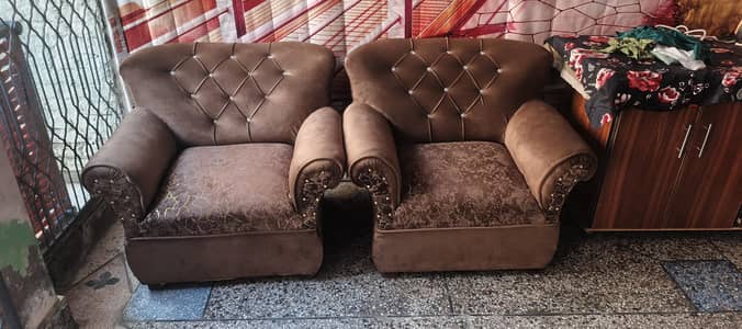 sofa set couch jhoola and coffe set urgent sell