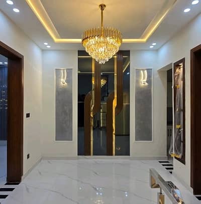 10 Marla Beautiful House For Rent At Prime Location Of Bahria Town Lahore.