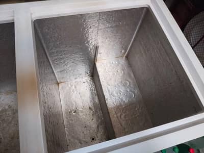 double door freezer. no work