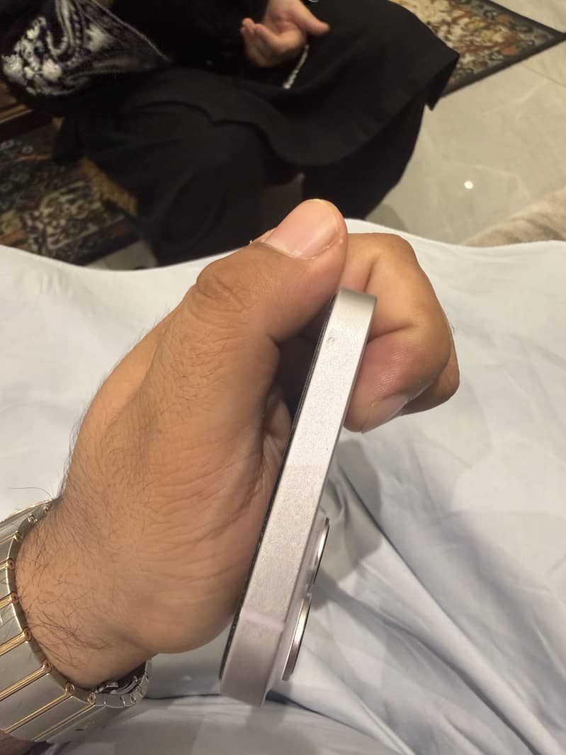 Apple iPhone 14 plus 0