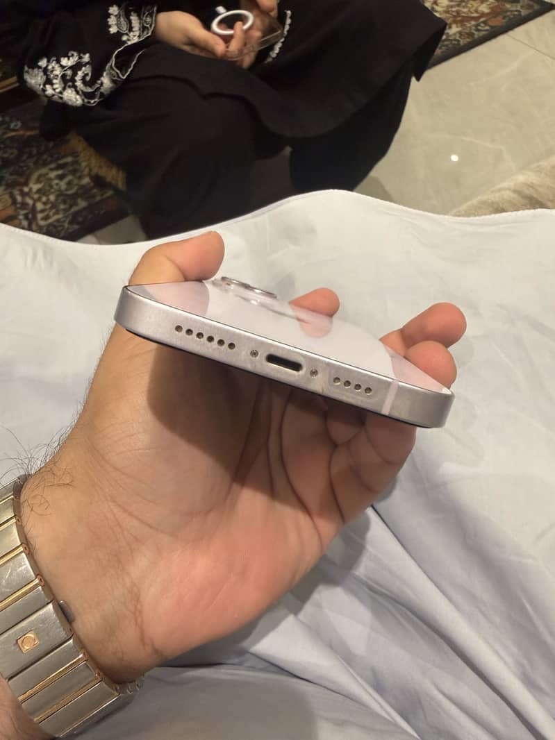 Apple iPhone 14 plus 3