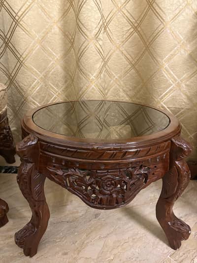 Chinioti peeras  with table