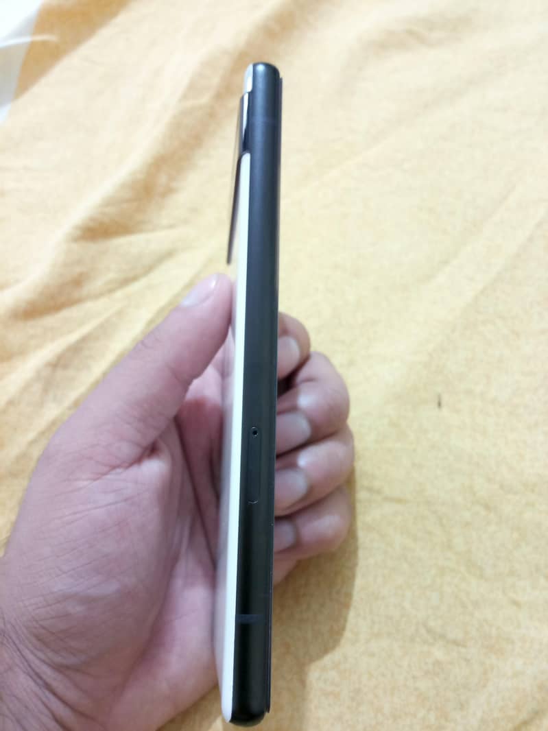Google Pixel 6a 1