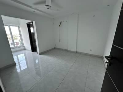 1 Bed Semi Furnished Apartment For Rent In Bahria Town Lahore