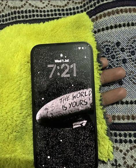 Apple iPhone 13 2