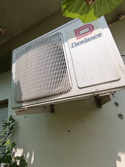 1.5 Ton Dawlance Non Inverter AC