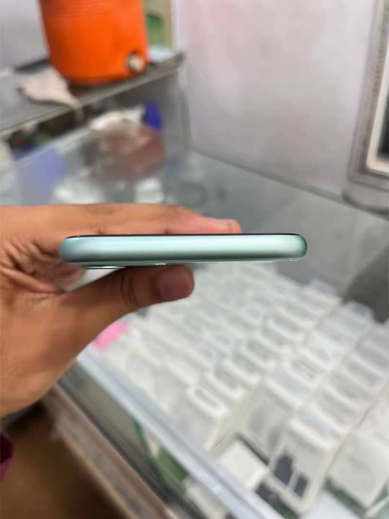 Apple iPhone 11 2