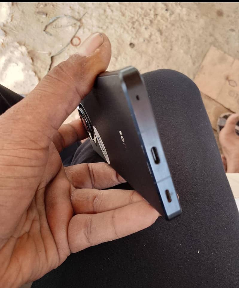 Sharp Aquos Sense7 2