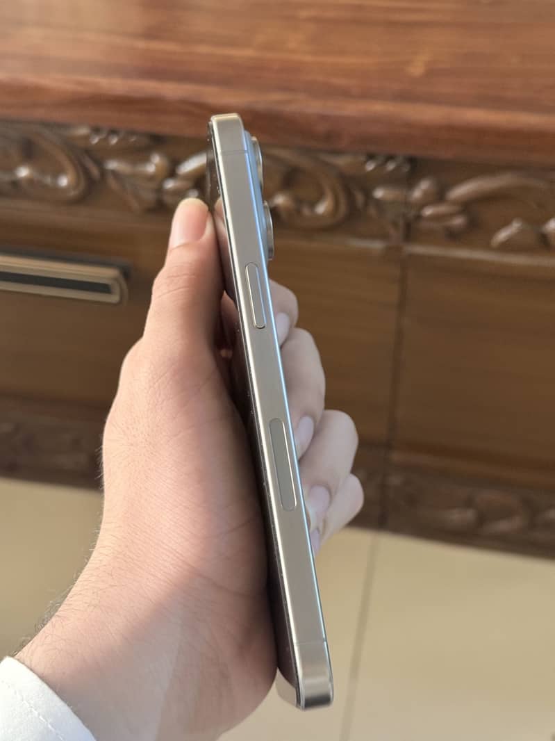 Apple iPhone 15 Pro Max 1