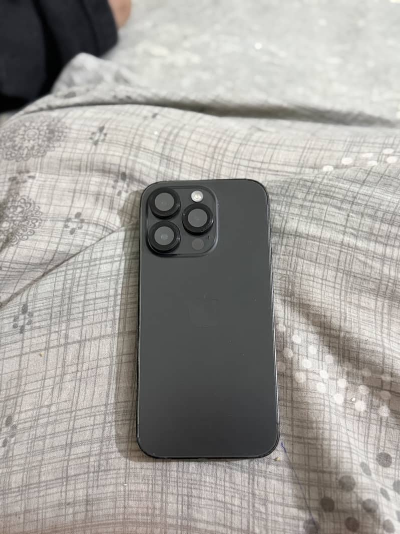 Apple iPhone 14 Pro 1