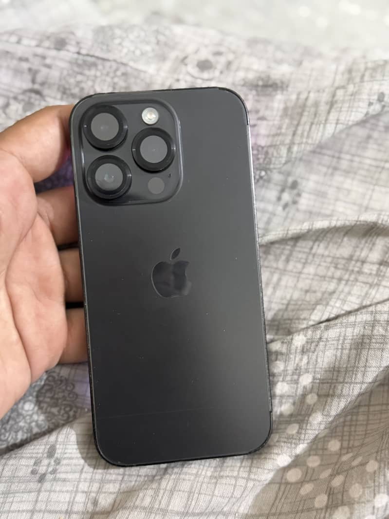Apple iPhone 14 Pro 3