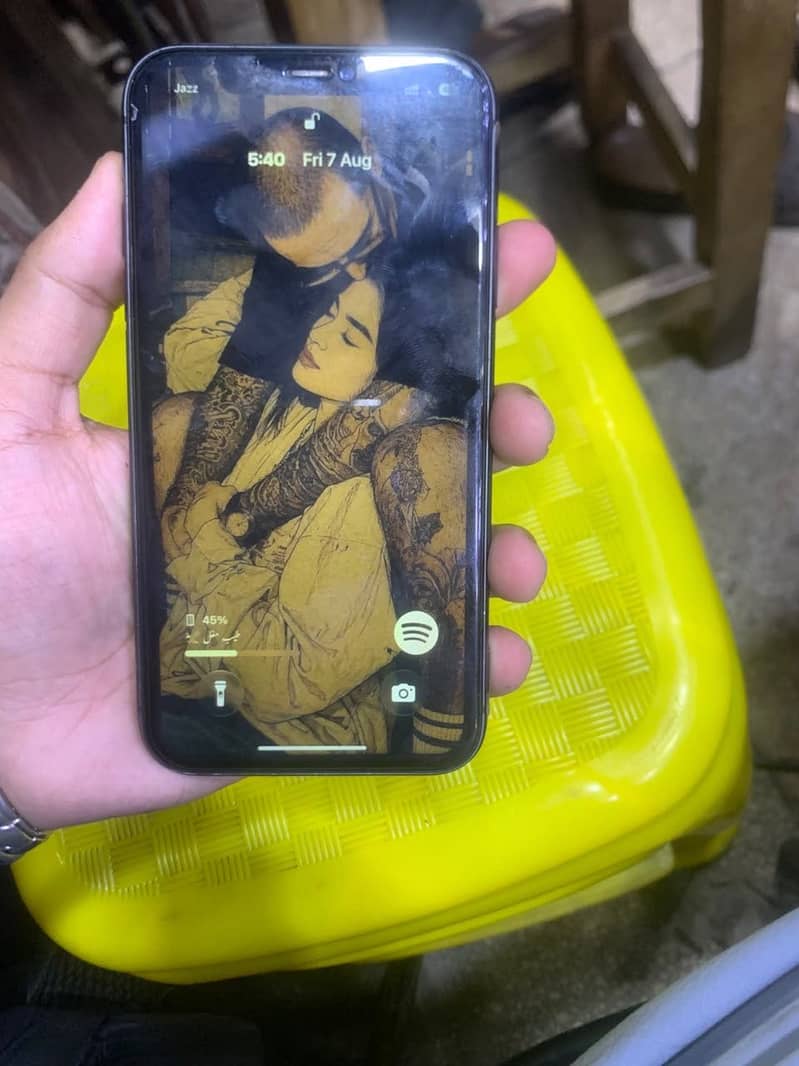 Apple iPhone 11 2