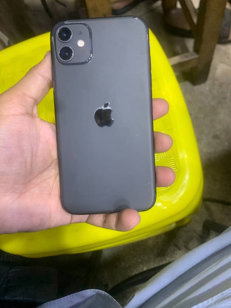 Apple iPhone 11 3