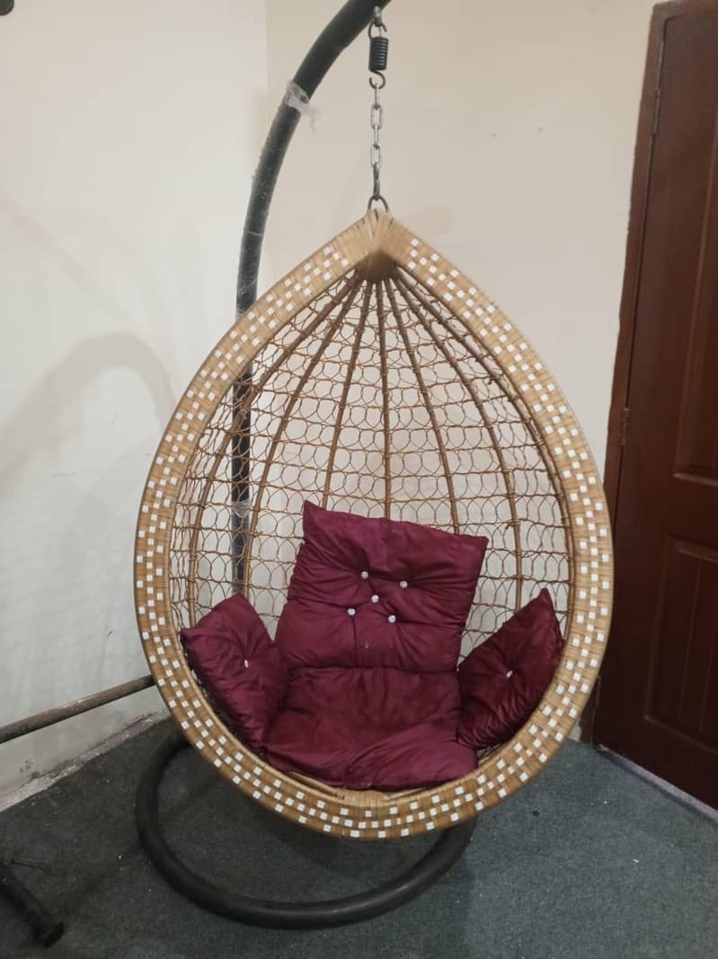 Hanging Egg Swing 1