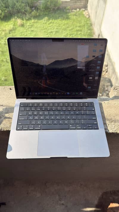 MacBook M1 Pro 14 Inch | Best for heavy work!