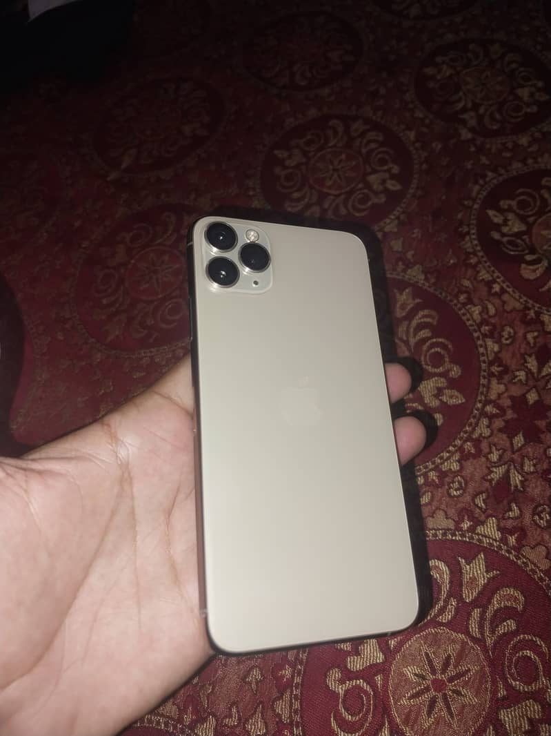 Apple iPhone 11 Pro Max 2