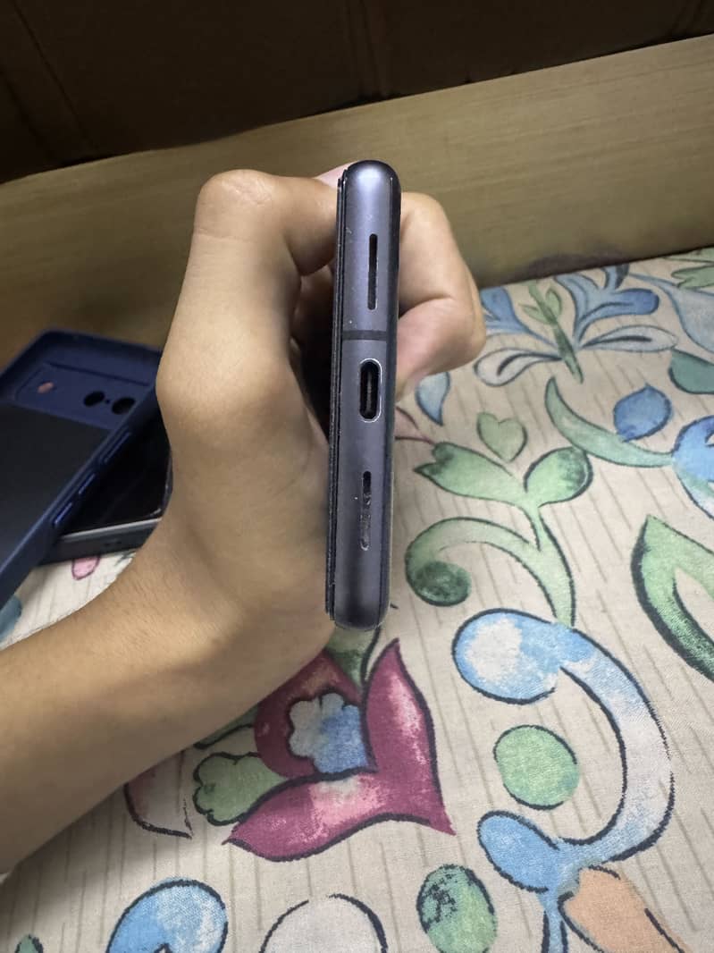 Google Pixel 7 3