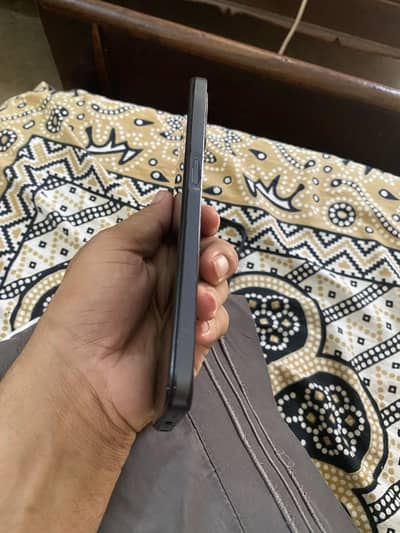 Realme C35