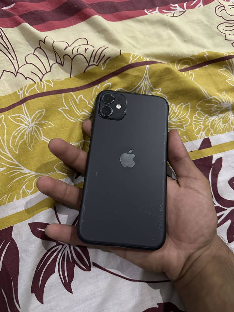 Apple iPhone 11 4