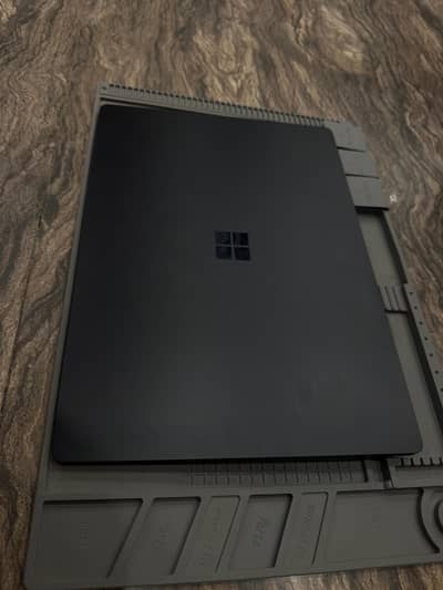 Microsoft Surface Book Laptop 3 core i7 10th Gen