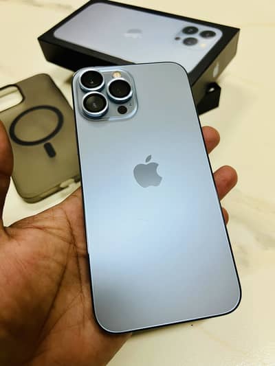 Apple iPhone 13 Pro Max 256gb with Box
