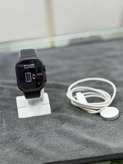 Apple Watch ultra two black edition 100 Battery health 49MM