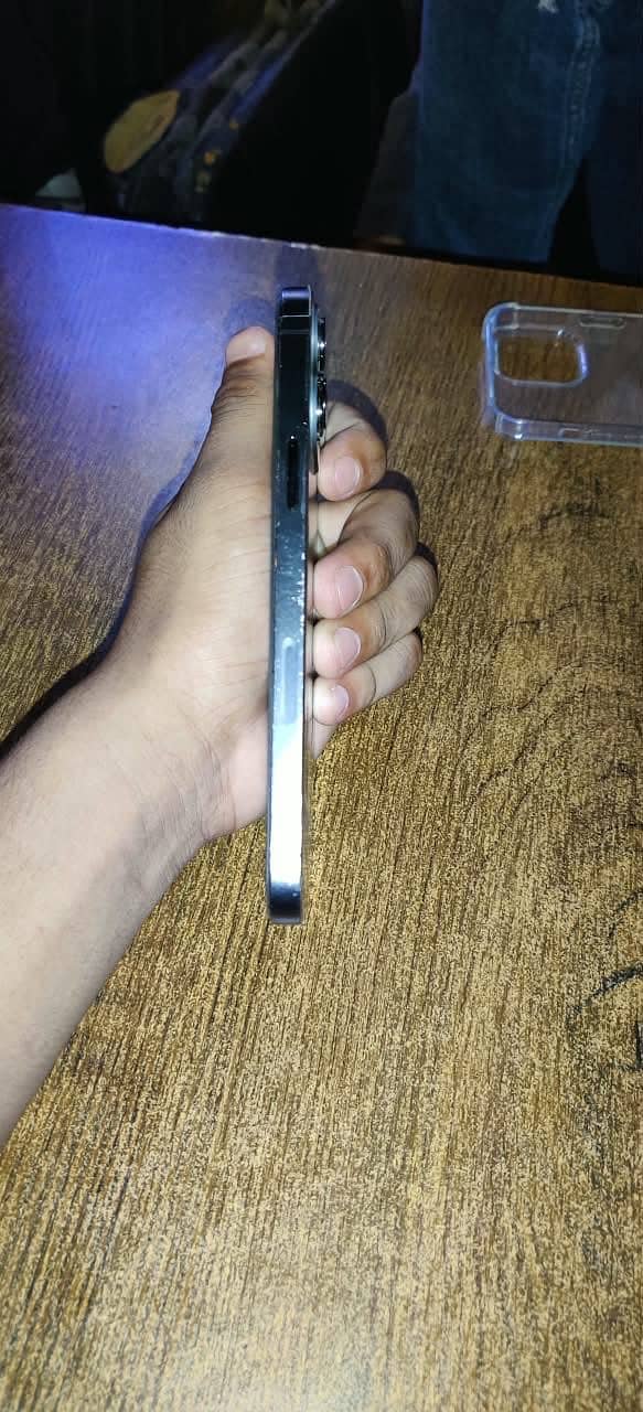 Apple iPhone 13 Pro Max 5