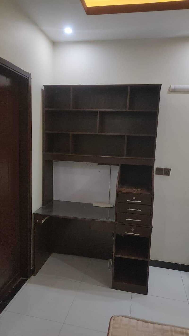 Computer Table with Books Shelf 0