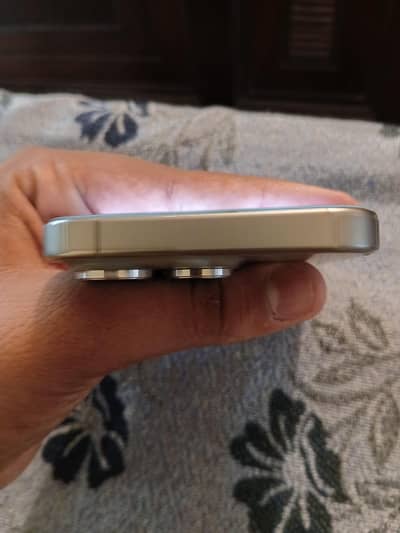 Apple iPhone 15 Pro