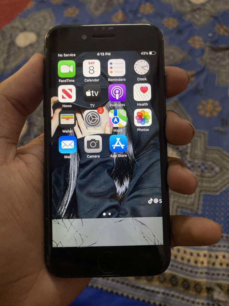 Apple iPhone 7 0
