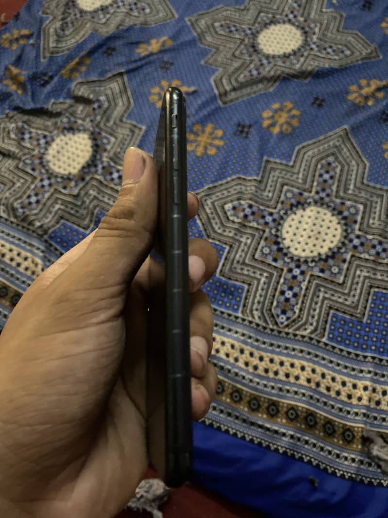 Apple iPhone 7 1
