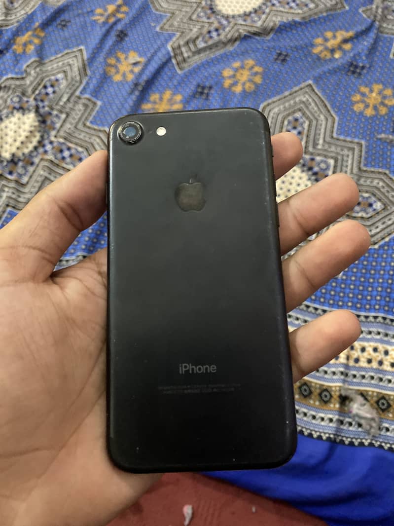 Apple iPhone 7 2