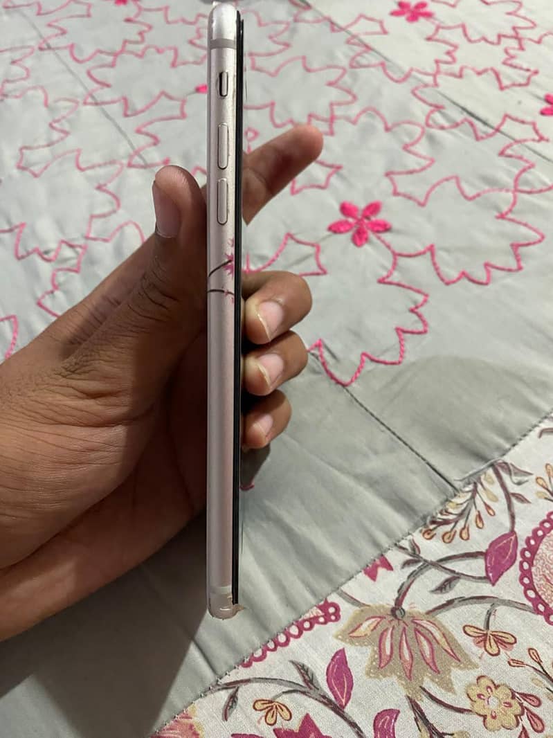 Apple iPhone 8 Plus 1