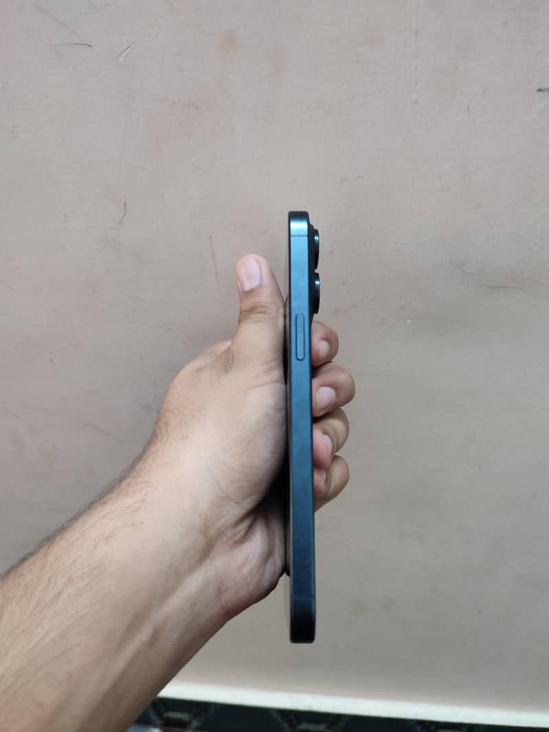 iPhone 15 pro max 3
