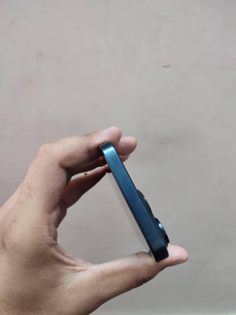 iPhone 15 pro max 5