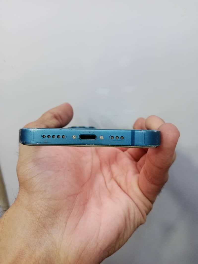 Apple iPhone 13 1