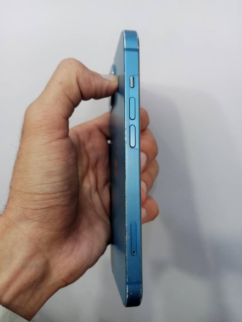 Apple iPhone 13 3