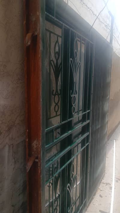 Stylish Glass Window – Used, Good Condition | Elegant & Durable