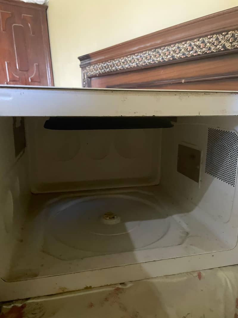 Dawlance microwave 1