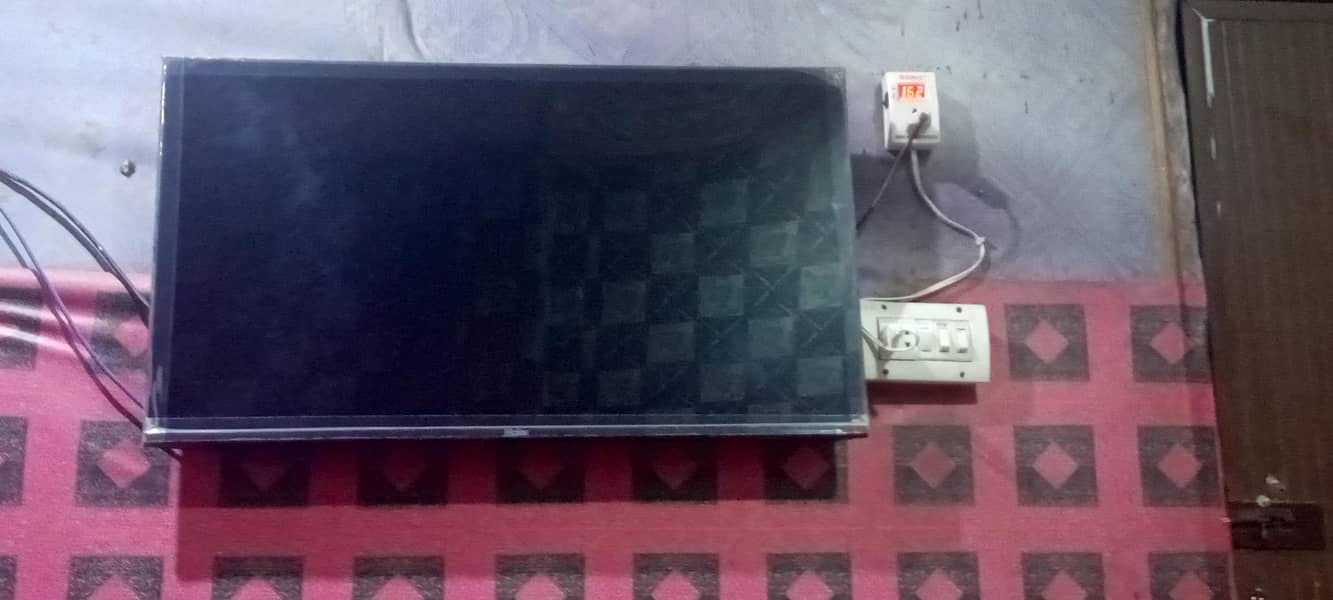 Haier 40" android LED 1