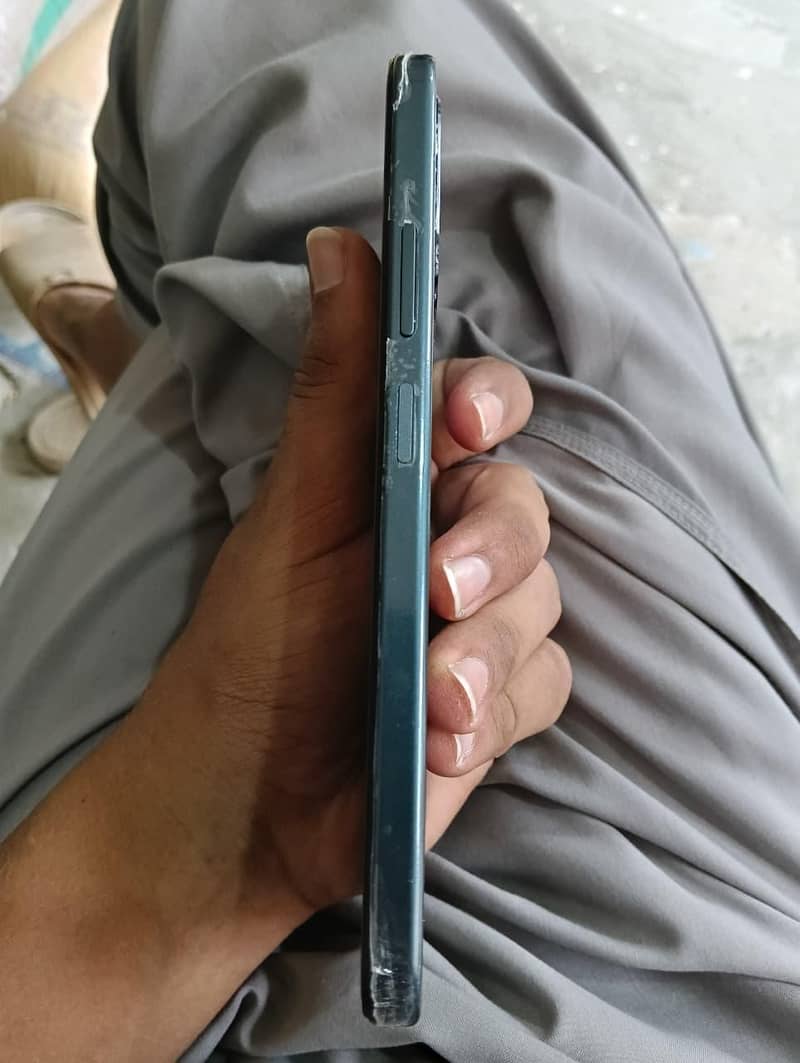 OPPO A6 4