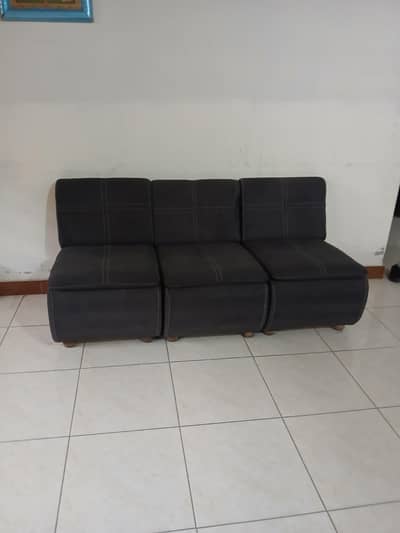 Sofa set (Condition very good)